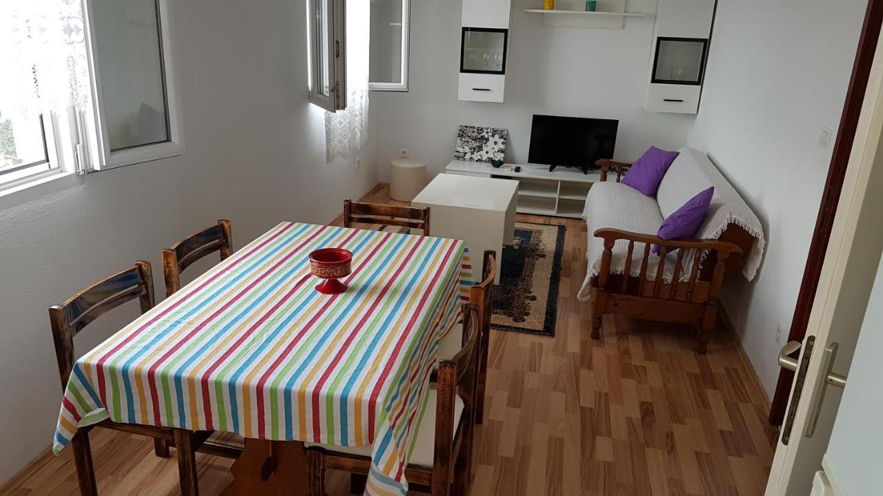 Apartman Vojaline Milna  Exterior photo